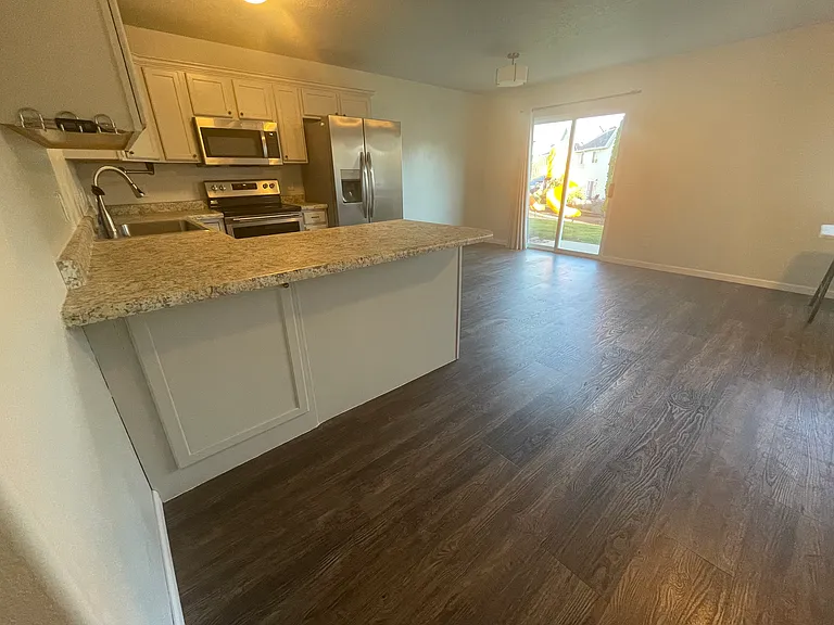 1261 W Bridalwood Loop — Photo 8