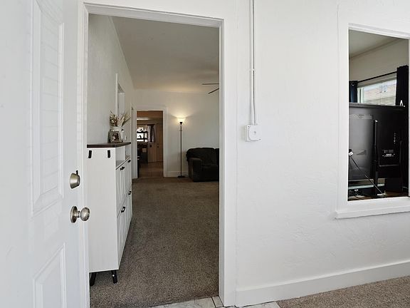 4th image of 428 Montezuma Street