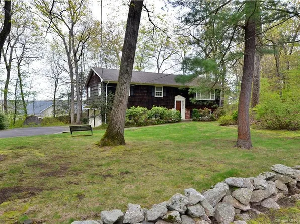 9 Cedar Hill Road, Newtown, CT 06470