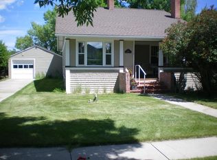 937 Rumsey Ave, Cody, WY 82414