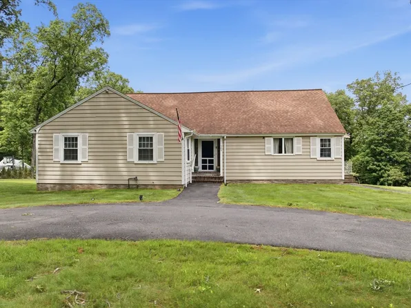 505 Lowell St, Lynnfield, MA 01940