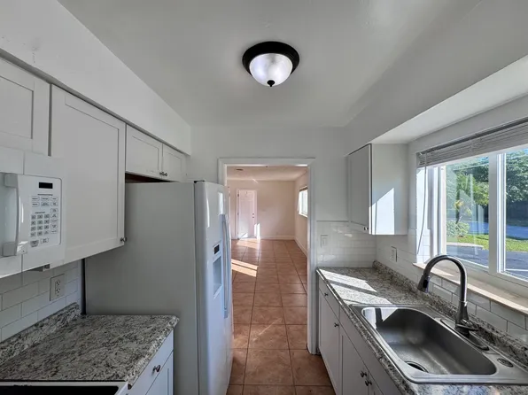 3101 NE 7th Ave APT B, Pompano Beach, FL 33064