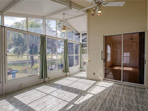 5th image of 26114 Stillwater Cir