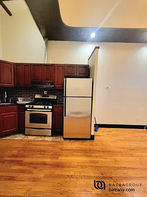 Rented by Batra Group Inc | media 5