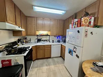 255 N 300 W #11 — Photo 4