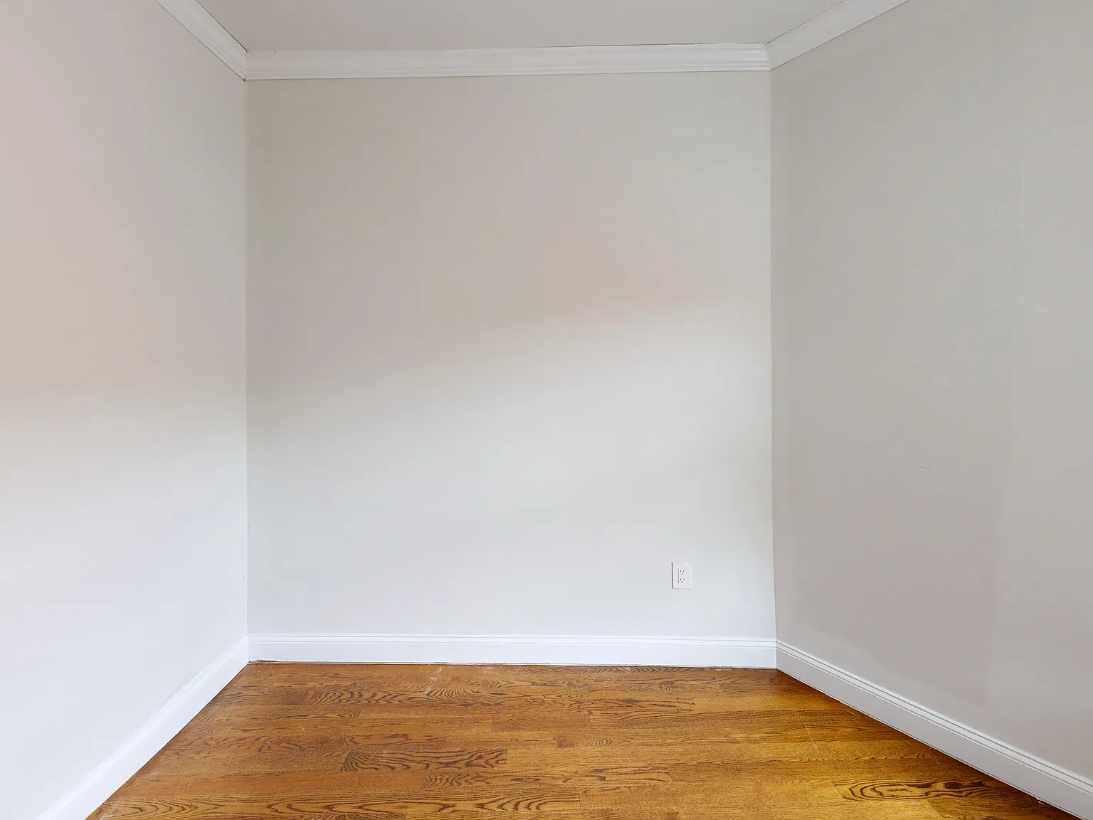 3 bed, 1000 sqft, $2,595 — Photo 4