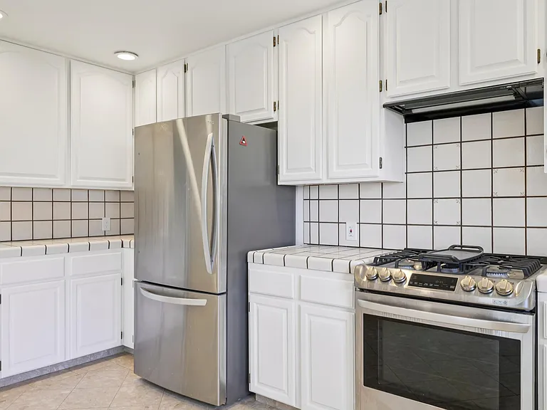 514 Isabella Ave #A — Photo 11