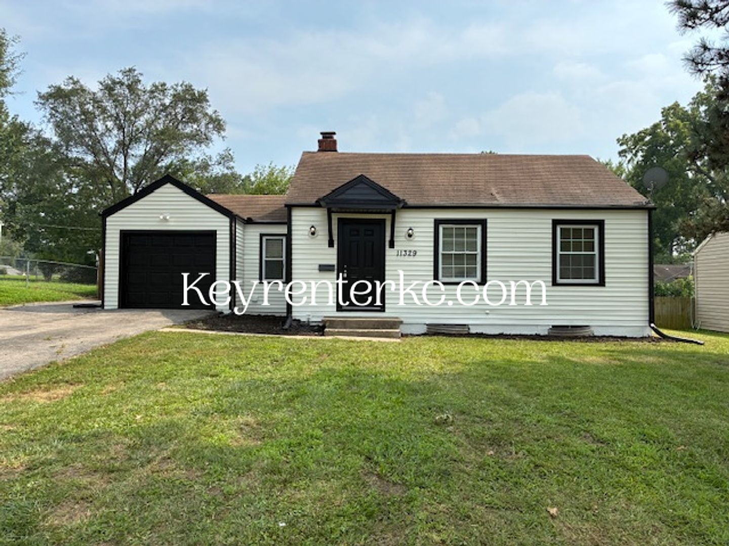 E⭐︎House 11329 E 39th St S, Independence, MO 64052 | Zillow
