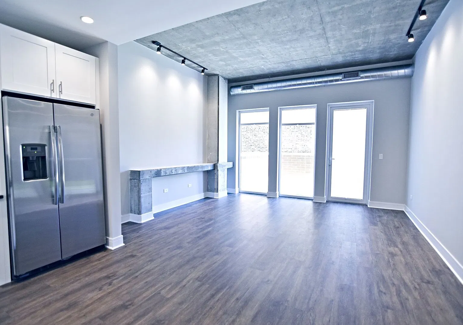 2 bed, 2.0 bath, 1140 sqft, $3,950 — Photo 1