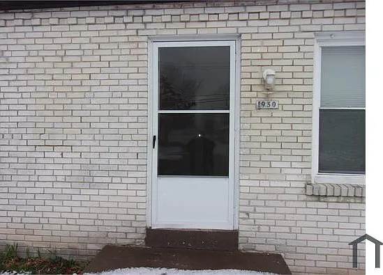 1930 Chambers Rd — Photo 5