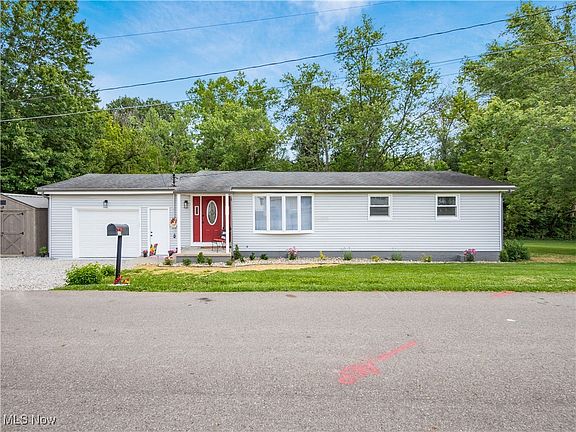 3rd image of 900 Milldale Ave