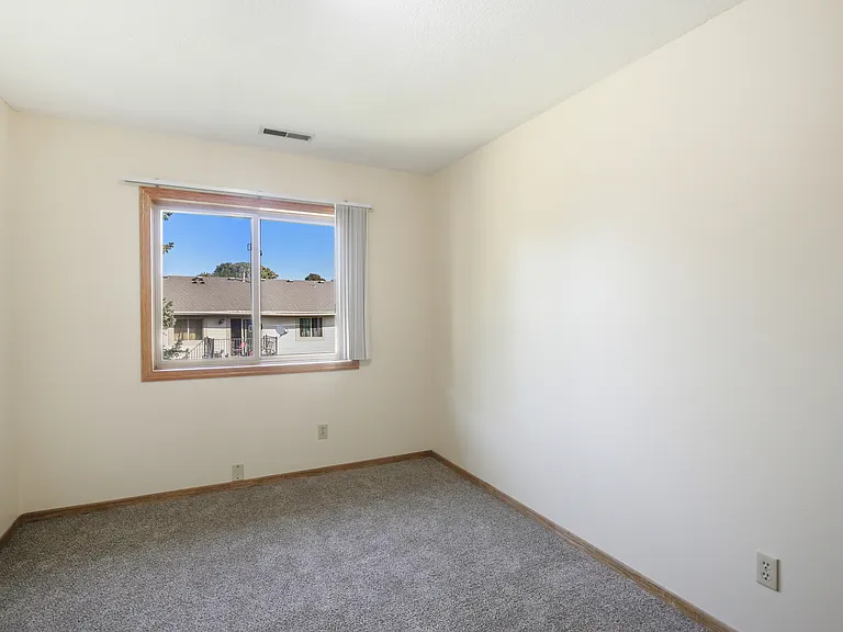 13304 Parkwood Dr #104 — Photo 16