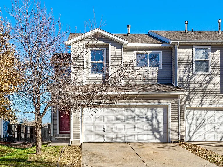 7940 S Kittredge Way — Photo 1