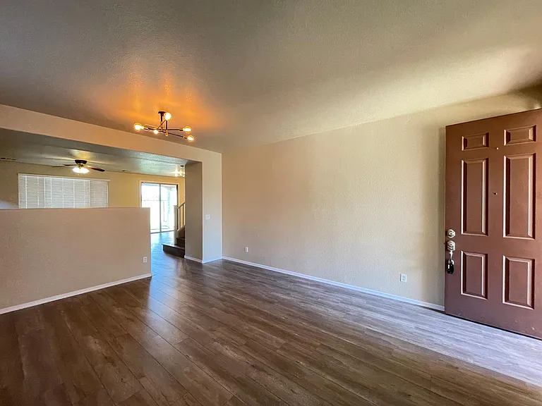 4120 E Torrey Pines Ln — Photo 8