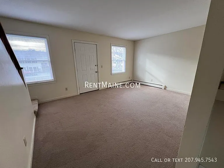 71 Valley View Ln #B — Photo 6