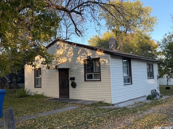 143 Sixth Avenue N, Yorkton, SK S3N 0X9