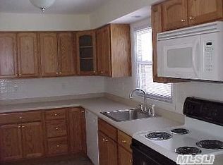 2 Wilson St, East Northport, NY 11731