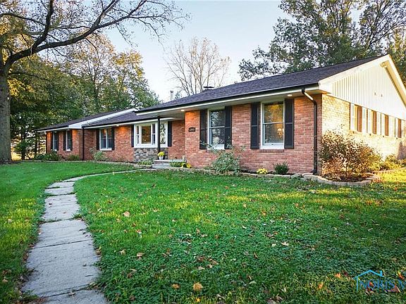 3rd image of 13445 Township Road 108