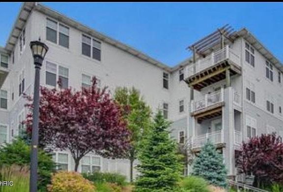2nd image of 200 S Robert St Unit 50