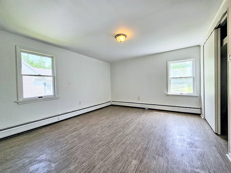 10 Franklin St — Photo 13