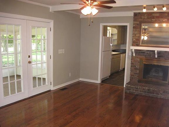 3rd image of 1310 Toddington Dr