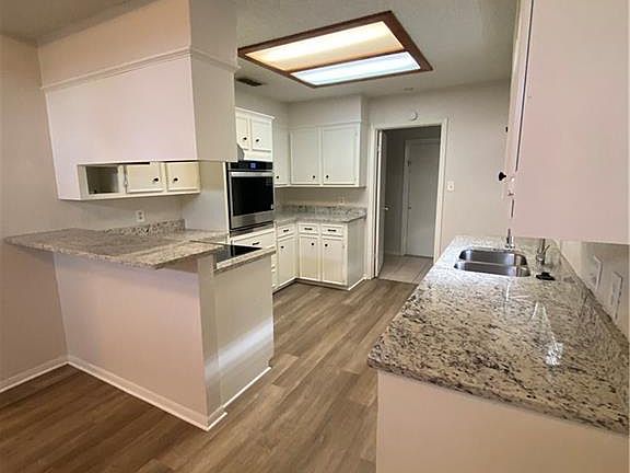 4th image of 2363 Willow Dr