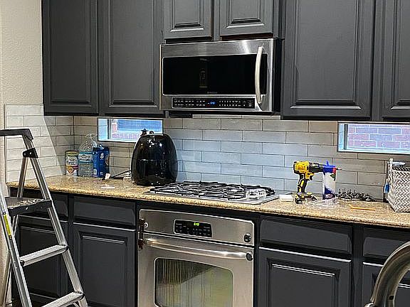 3rd image of 1245 Litchfield Ln
