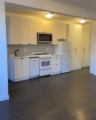 Rented by Ideal Properties Realty, LLC | media 23