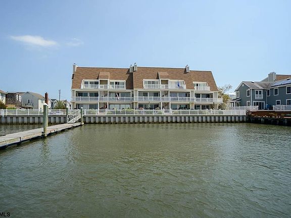 4th image of 608 Pleasure Ave #2