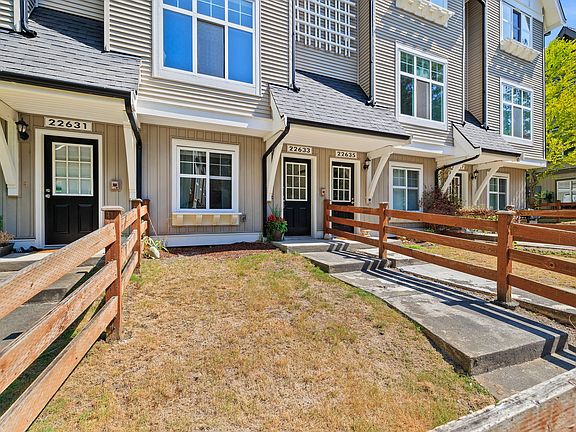 2nd image of 22633 NE Alder Crest Dr #22633