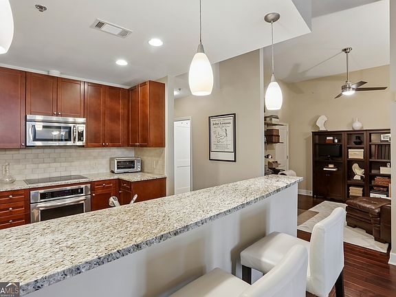 3rd image of 2795 Peachtree Rd NE #307