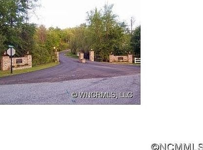 1st image of 470 Jonathan Creek Dr