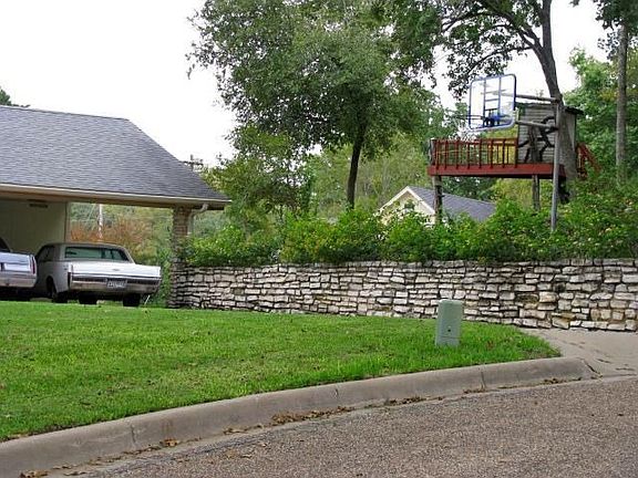2nd image of 102 Tanglewood Dr