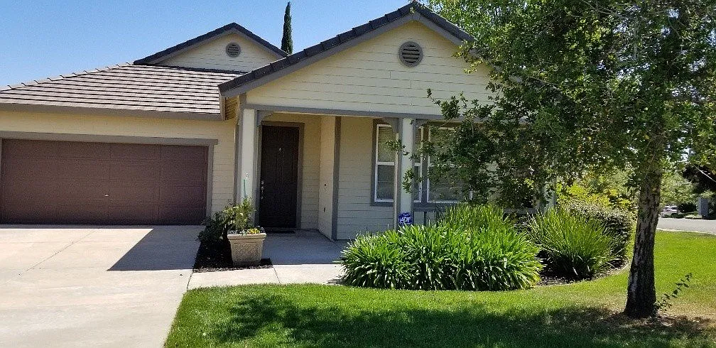 3 bed, 2.0 bath, 1513 sqft, $2,950 — Photo 1