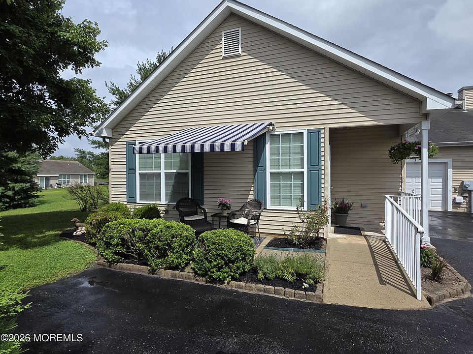 1st image of 8 Fennel Court