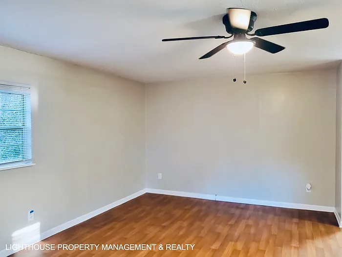 1326 Hamilton St — Photo 10