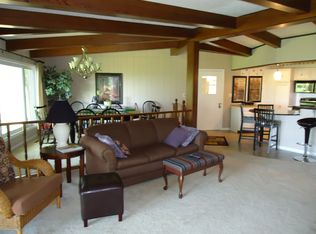 17 Silverbridge Ln, Kimberling City, MO 65686
