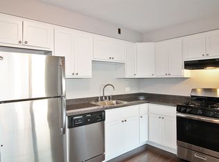 229 Harrison St APT 2NE, Oak Park, IL 60304