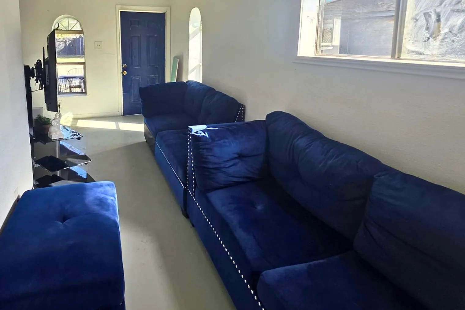 2 bed, 2.0 bath, 1420 sqft, $2,308 — Photo 3