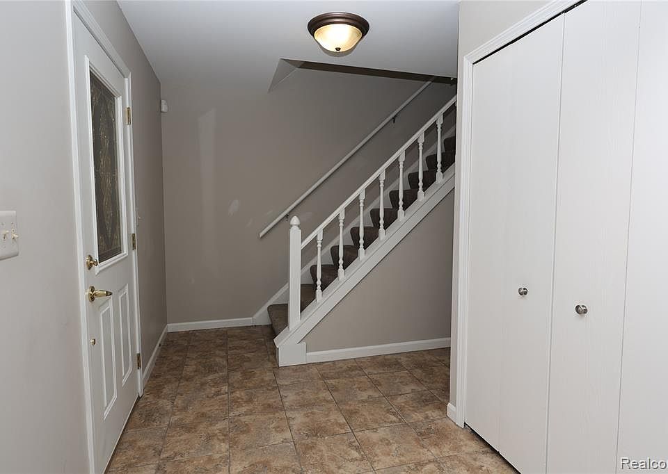 2301 Walnut Lake Rd, photo 7