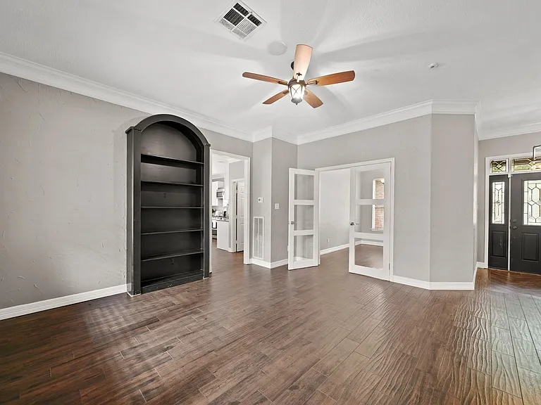 1207 Wildewood Ct — Photo 8
