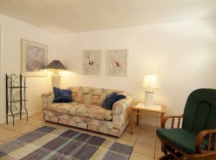 665 Beach Rd APT 4, Sarasota, FL 34242