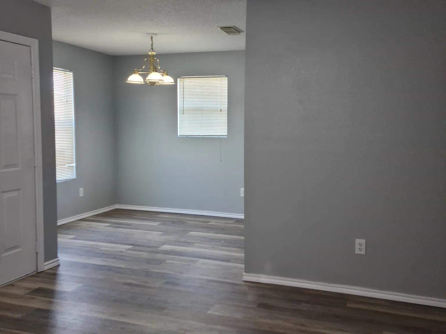 3 bed, 1048 sqft, $1,450 — Photo 4
