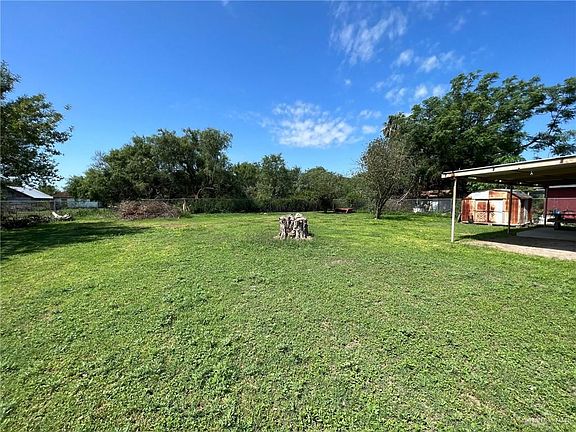 4th image of 1611 Isaac Dr