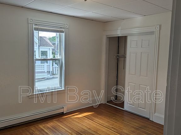 5th image of 223 Lincoln St Floor 1