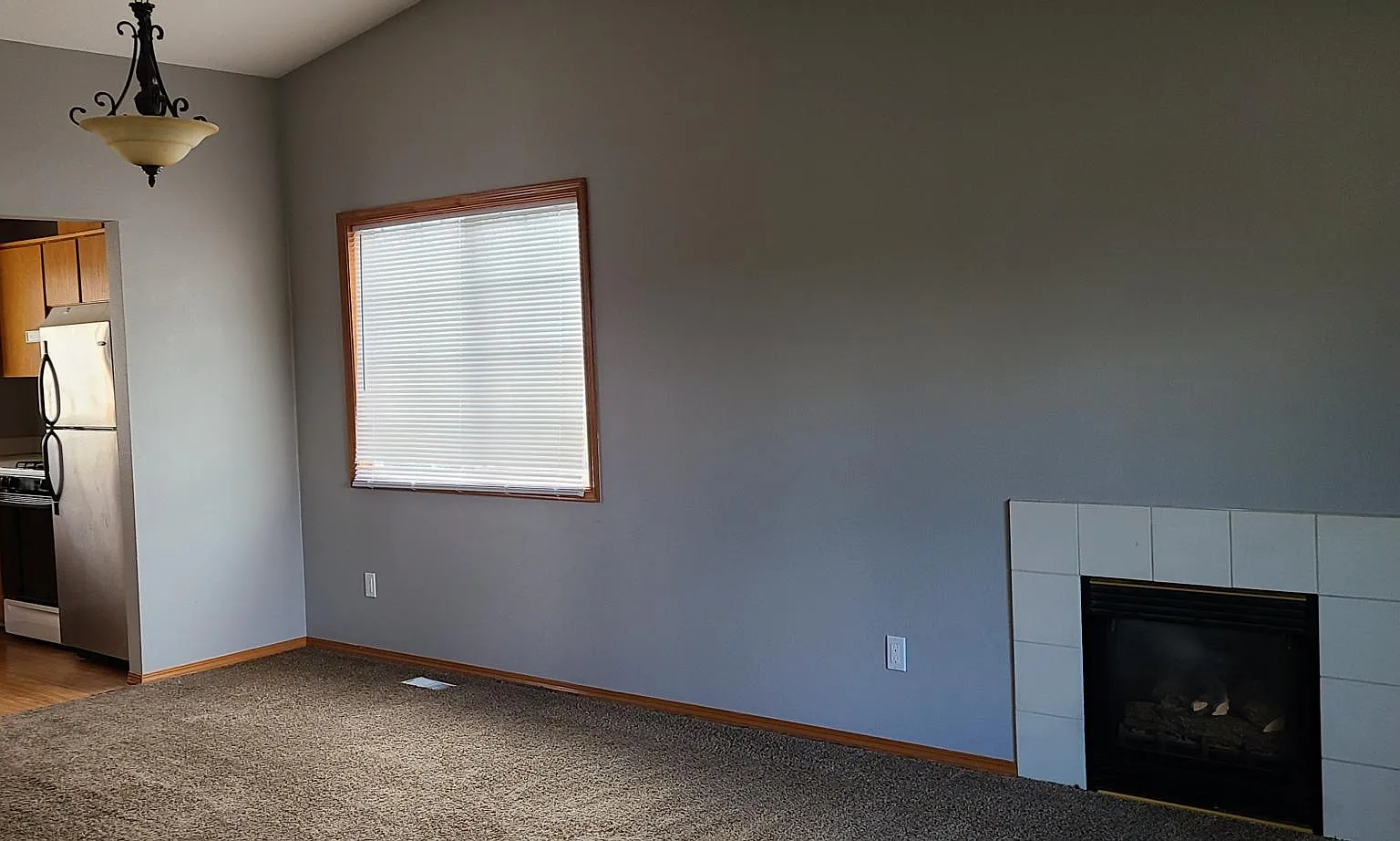 3 bed, 1140 sqft, $3,100 — Photo 2