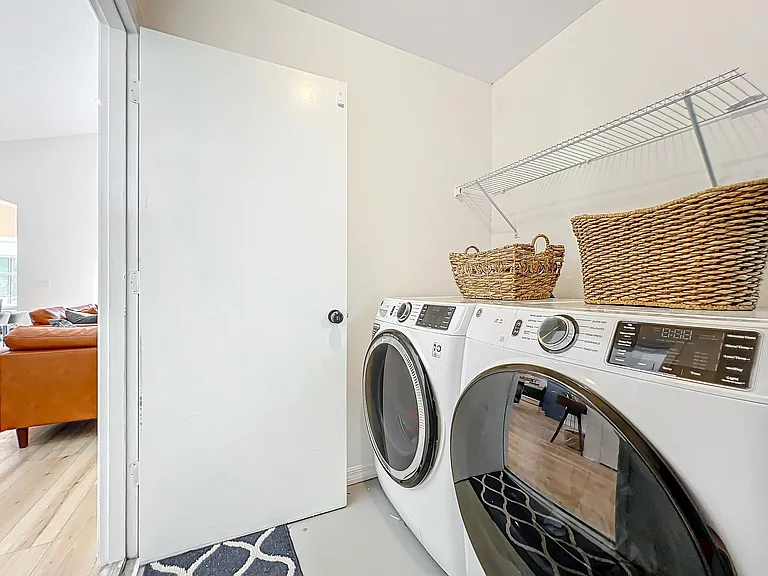 489 Harvest Oak Ct — Photo 26