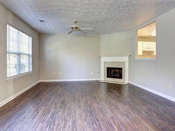 2nd image of 2661 Waverly Hills Dr
