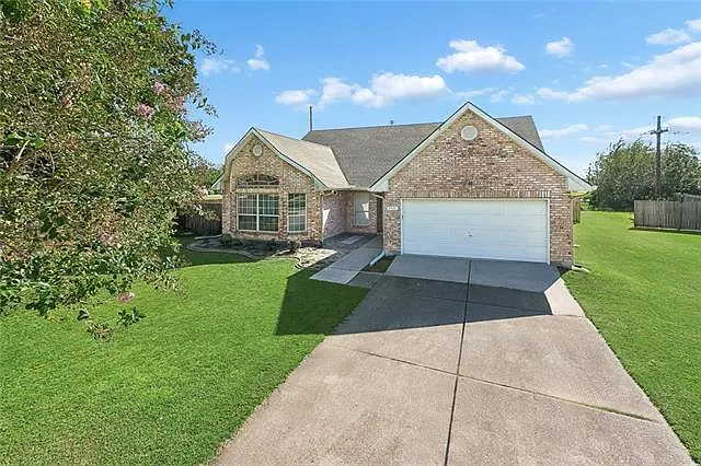 4 bed, 3.0 bath, 3007 sqft, $2,500 — Photo 3