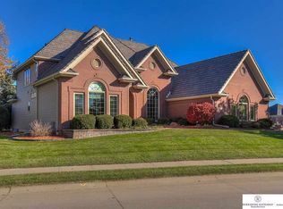 16732 H Cir, Omaha, NE 68135
